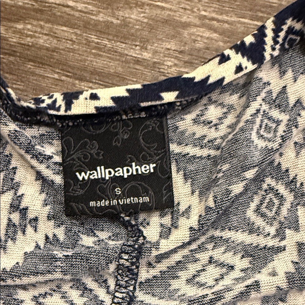 Wallpapher Geometric Navy and Cream Long Sleeve Top - Picture 2 of 5